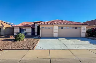 3925 W Charter Oak Rd, Phoenix, AZ 85029 - Photo 1