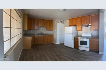 8638 N 8th Street, Phoenix, AZ 85020 - Photo 1