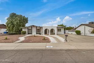 1806 W Kerry Ln, Phoenix, AZ 85027 - Photo 1