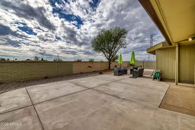 11093 W Frontier Drive, Sun City, AZ 85351 - Photo 17