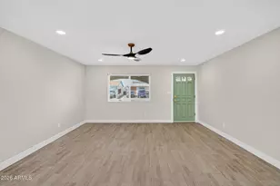 8531 W Vale Dr, Phoenix, AZ 85037 - Photo 37