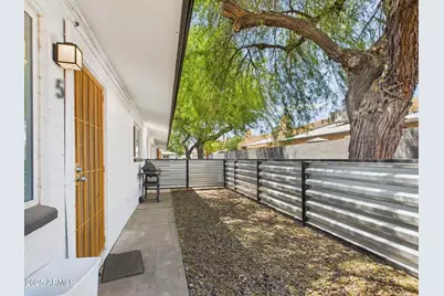 3027 N 37th Street #5, Phoenix, AZ 85018 - Photo 1