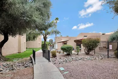 3131 W Cochise Drive #Unit 204, Phoenix, AZ 85051 - Photo 1