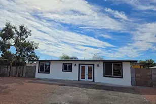 770 S Pinal Dr, Apache Junction, AZ 85120 - Photo 1
