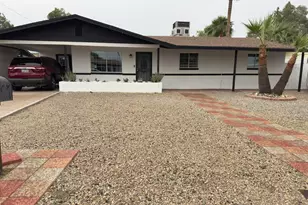 7017 N 33rd Ave, Phoenix, AZ 85051 - Photo 1