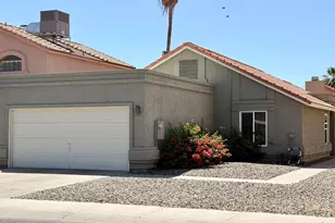 4431 E Amberwood Dr, Phoenix, AZ 85048 - Photo 1