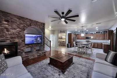 12120 W Leather Lane W, Peoria, AZ 85383 - Photo 7