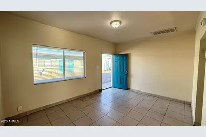 1233 W Pierce Street #Apt 3, Phoenix, AZ 85007 - Photo 1