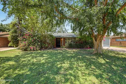 1132 E Flynn Lane, Phoenix, AZ 85014 - Photo 1