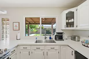 2407 E Hermosa Dr, Tempe, AZ 85282 - Photo 5