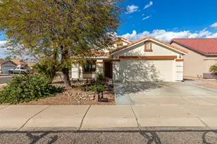 13864 W Ironwood St, Surprise, AZ 85374 - Photo 1