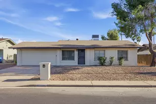 3743 W Acoma Dr, Phoenix, AZ 85053 - Photo 1