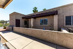 2101 W Pontiac Dr, Phoenix, AZ 85027 - Photo 1