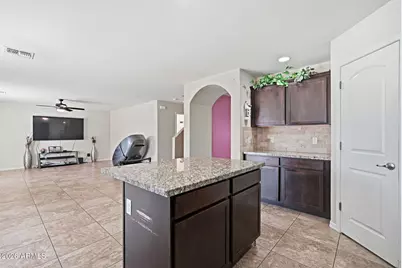 5603 S 27th Drive, Phoenix, AZ 85041 - Photo 11