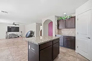 5603 S 27th Dr, Phoenix, AZ 85041 - Photo 11