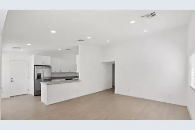 6825 N 81st Lane, Glendale, AZ 85303 - Photo 1