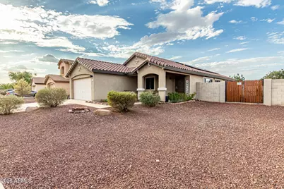 25666 W St Charles Court, Buckeye, AZ 85326 - Photo 3