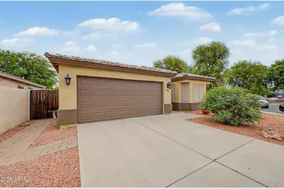 10809 W Cambridge Avenue, Avondale, AZ 85392 - Photo 1