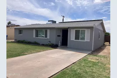 15 W Lawrence Boulevard, Avondale, AZ 85323 - Photo 1