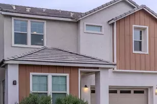 1064 S Sunset Dr, Chandler, AZ 85286 - Photo 1