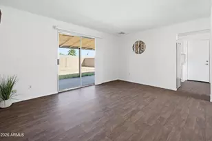 2621 N 47th Dr, Phoenix, AZ 85035 - Photo 11