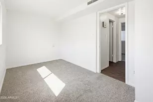 2621 N 47th Dr, Phoenix, AZ 85035 - Photo 17