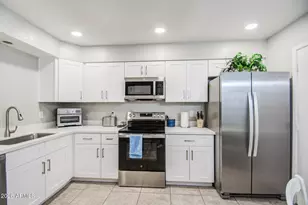 2064 S Farnsworth Dr, Mesa, AZ 85209 - Photo 3