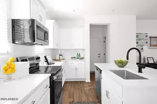 16875 N 12th St, Phoenix, AZ 85022 - Photo 1