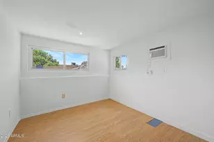 4116 N 64th Dr, Phoenix, AZ 85033 - Photo 13