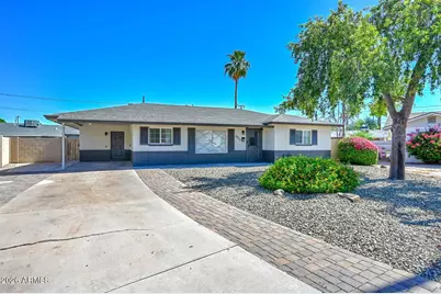 2032 E Cheery Lynn Road, Phoenix, AZ 85016 - Photo 1