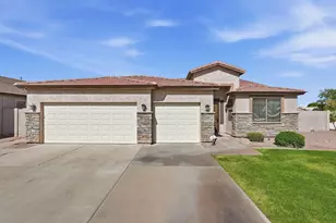 12442 N 82nd Ln, Peoria, AZ 85381 - Photo 1