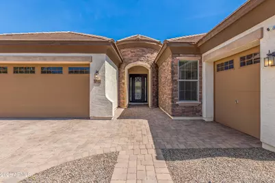1342 E Milada Drive, Phoenix, AZ 85042 - Photo 1