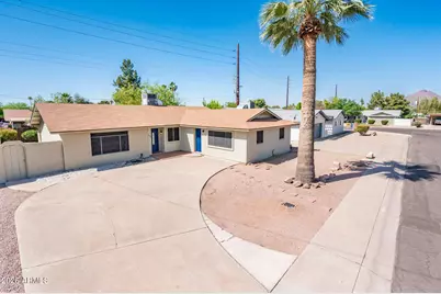 8407 E Crestwood Way, Scottsdale, AZ 85250 - Photo 1