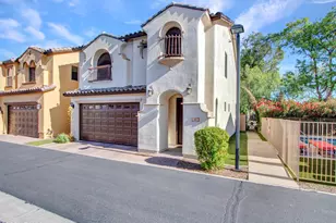 3345 E Pinchot Ave, Phoenix, AZ 85018 - Photo 1