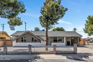 3016 N 35th Dr, Phoenix, AZ 85019 - Photo 1
