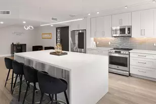 6502 N Central Ave, Phoenix, AZ 85012 - Photo 1