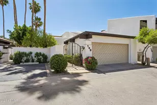 4438 E Camelback Rd, Phoenix, AZ 85018 - Photo 1