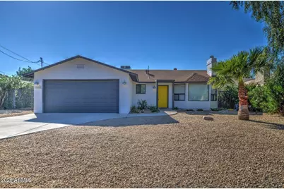 3022 N 34th Place, Phoenix, AZ 85018 - Photo 1