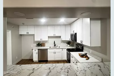 7732 W Mitchell Drive, Phoenix, AZ 85033 - Photo 5