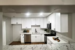 7732 W Mitchell Dr, Phoenix, AZ 85033 - Photo 5