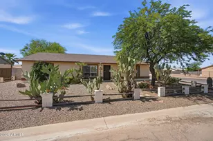 9989 W Camelia Dr, Arizona City, AZ 85123 - Photo 1