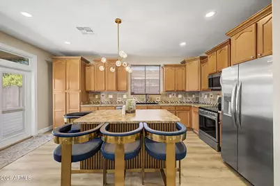 1617 W Saint Kateri Drive, Phoenix, AZ 85041 - Photo 21