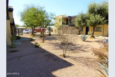 819 W Ray Road, Chandler, AZ 85225 - Photo 1