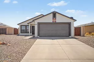 8719 W Magnum Dr, Arizona City, AZ 85123 - Photo 3
