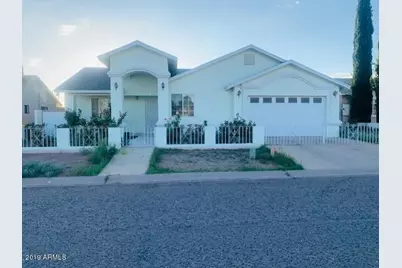 704 N Elizabeth, Douglas, AZ 85607 - Photo 1
