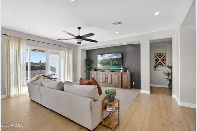 629 W Cloud Road, Phoenix, AZ 85086 - Photo 1