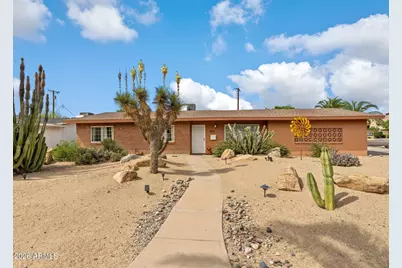 3332 E Medlock Drive, Phoenix, AZ 85018 - Photo 1