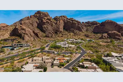 5988 N Echo Canyon Drive, Phoenix, AZ 85018 - Photo 1