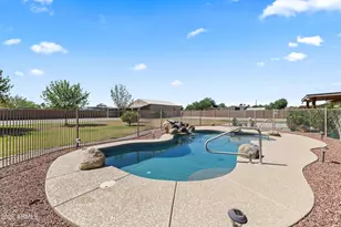 237 E Desert Holly Dr, San Tan Valley, AZ 85143 - Photo 35