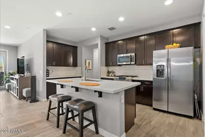 10057 E Wavelength Avenue, Mesa, AZ 85212 - Photo 1